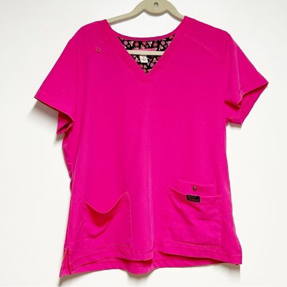 New Betsey Johnson Freesia Scrub Top in Flamingo Sz L - Picture 2 of 4